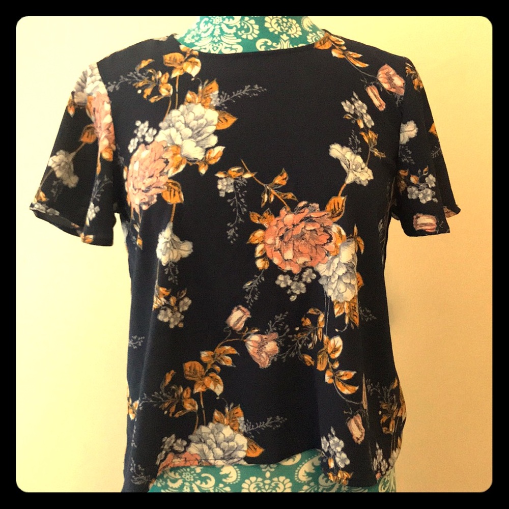 Patterned shirt size M